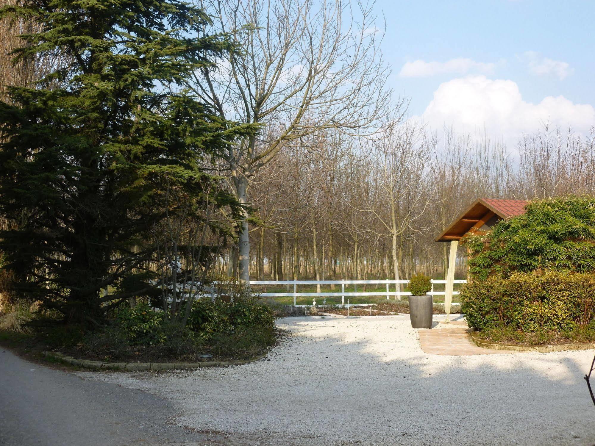 Agriturismo Corte Rocca Guest House San Giorgio di Mantova Exterior photo